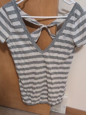 Abercrombie & Fitch Gray and White Striped V-Neck Tie-Back Tee
